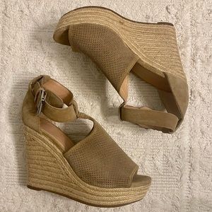 Marc Fisher wedges, great condition